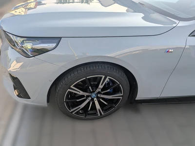 BMW i5 G60 eDrive40 M Sport 2024, kuva 5/24