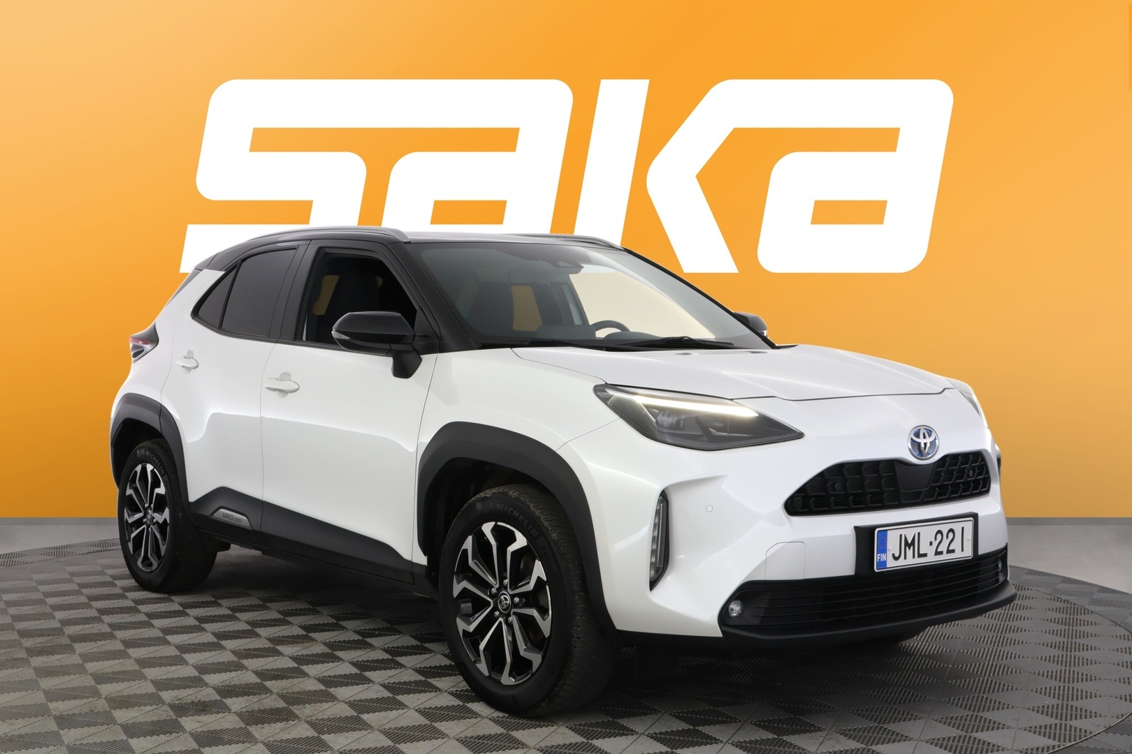Toyota Yaris Cross 1,5 Hybrid AWD-i Intense Business