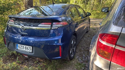 Opel Ampera 2012, kuva 2/3