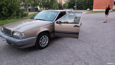 Volvo 850 2,4 20V 4d 1993, photo 7/16