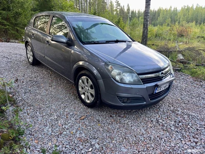 Opel Astra SIISTI 2004, photo 2/17
