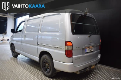 Toyota Hiace 2007, photo 5/27