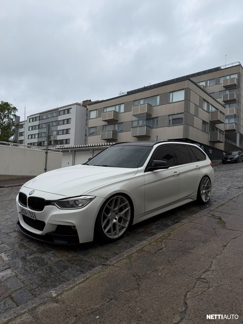 BMW 330