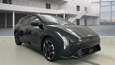 Kia EV4 GT-Line FWD 81,4kWh 204hv 5D 2026, photo 2/22