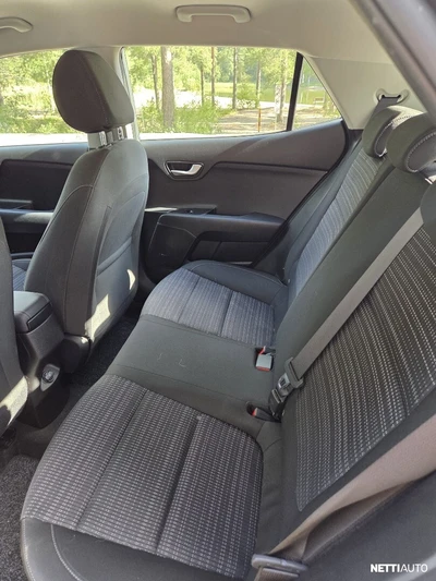 Kia Stonic 2021, photo 4/5