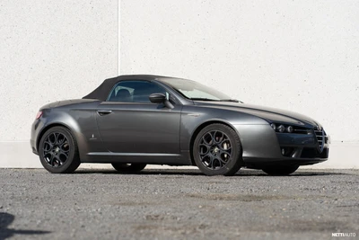 Alfa Romeo Spider 3,2 JTS V6 Q4 (2008) 2008, kuva 4/15