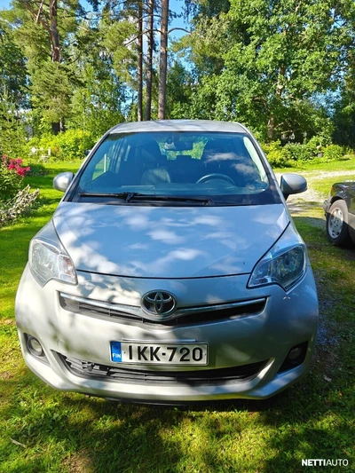 Toyota Verso-S 2011, photo 3/13