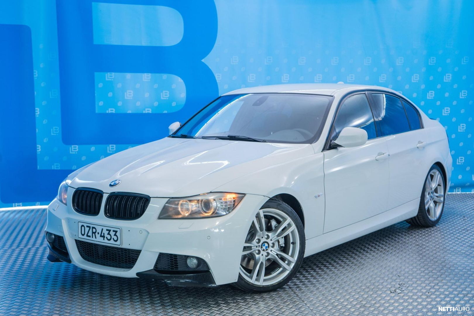 BMW 335