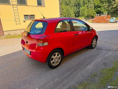 Toyota Yaris 2009, photo 6/8