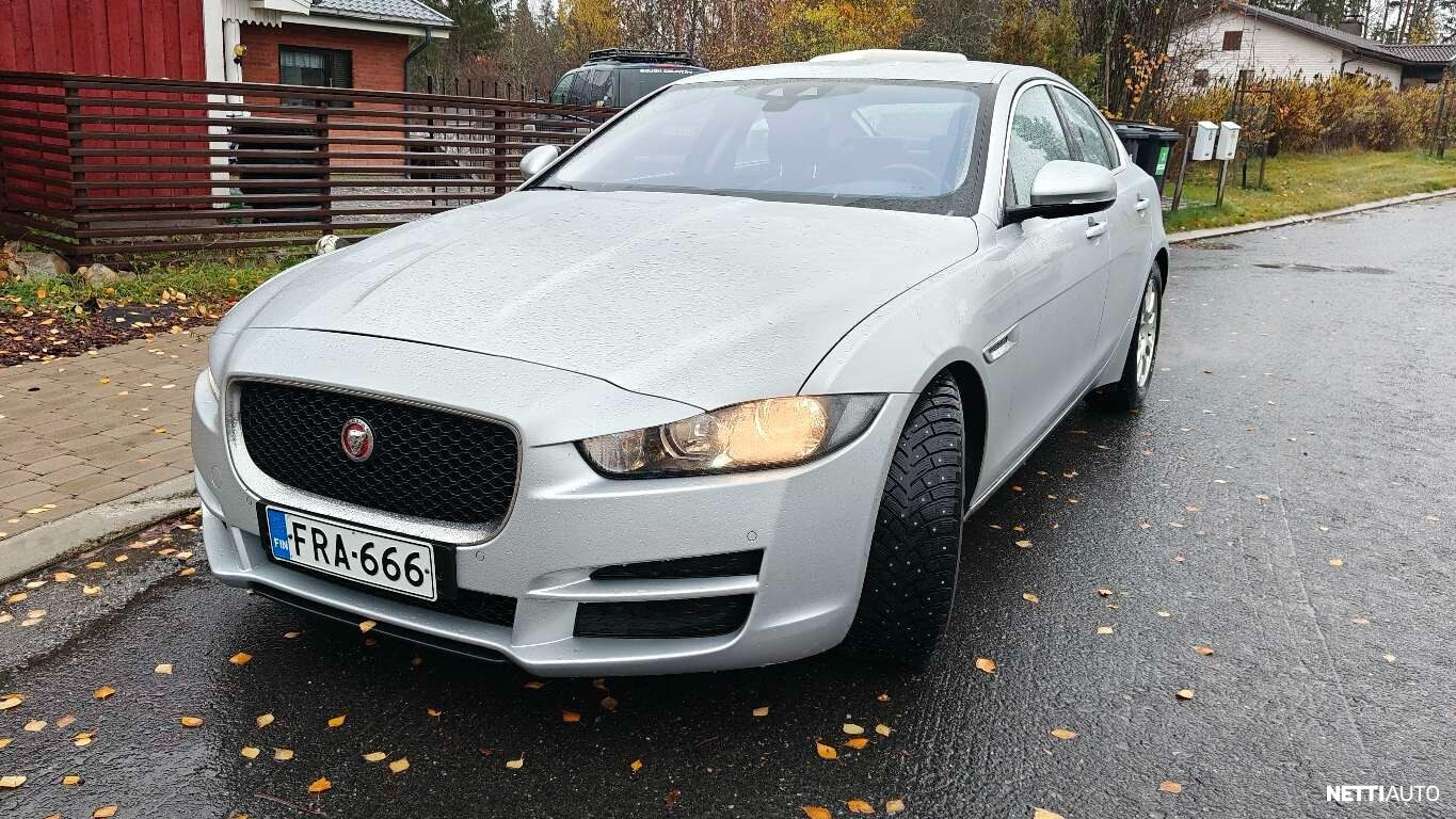 Jaguar XE