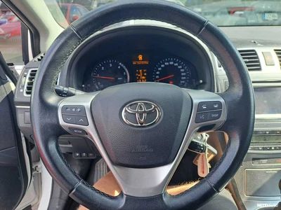 Toyota Avensis 2,0 D-4D DPF Active Wagon 2013, kuva 7/10