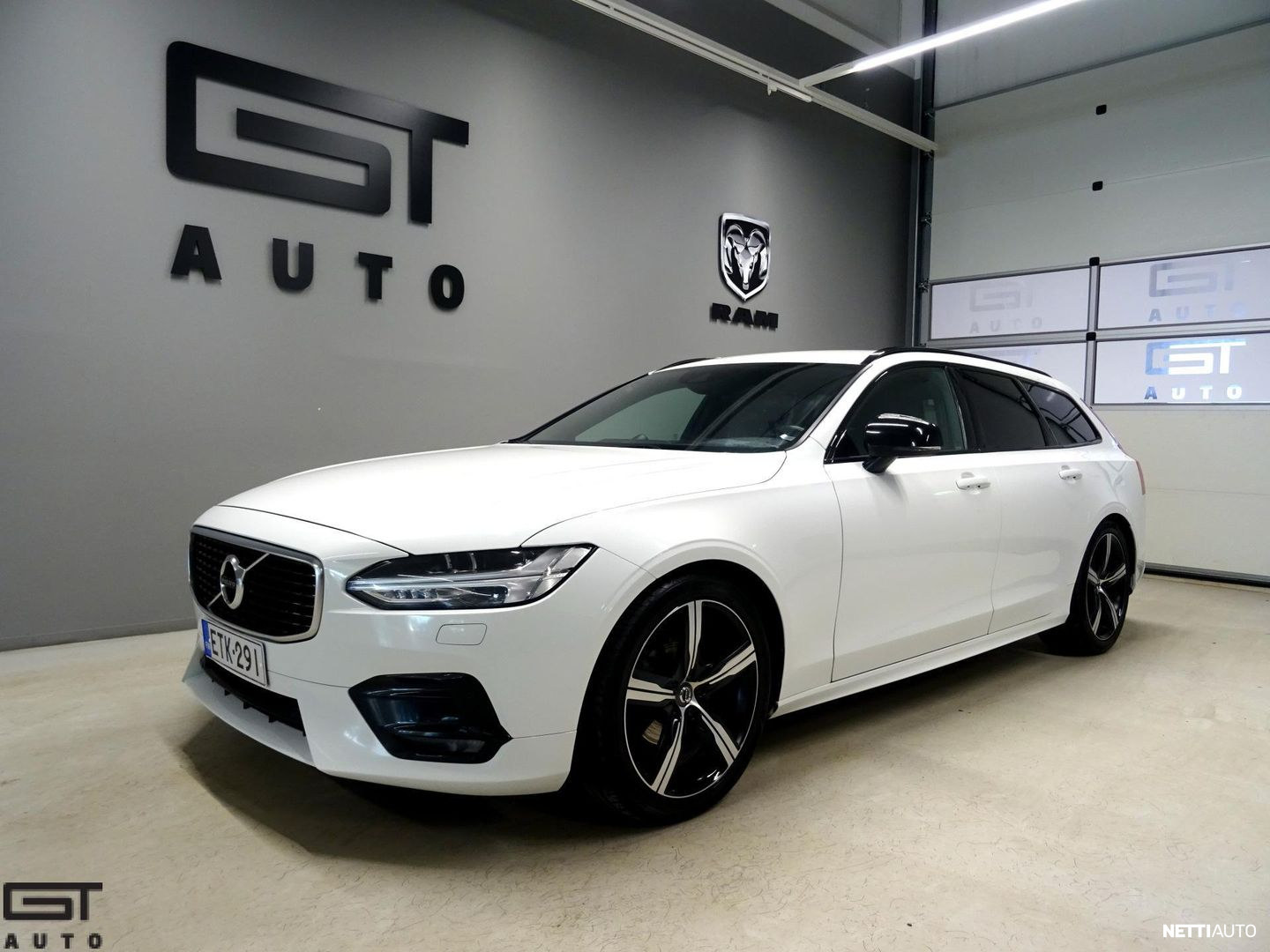 Volvo V90