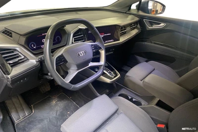 Audi Q4 e-tron 2022, photo 3/3