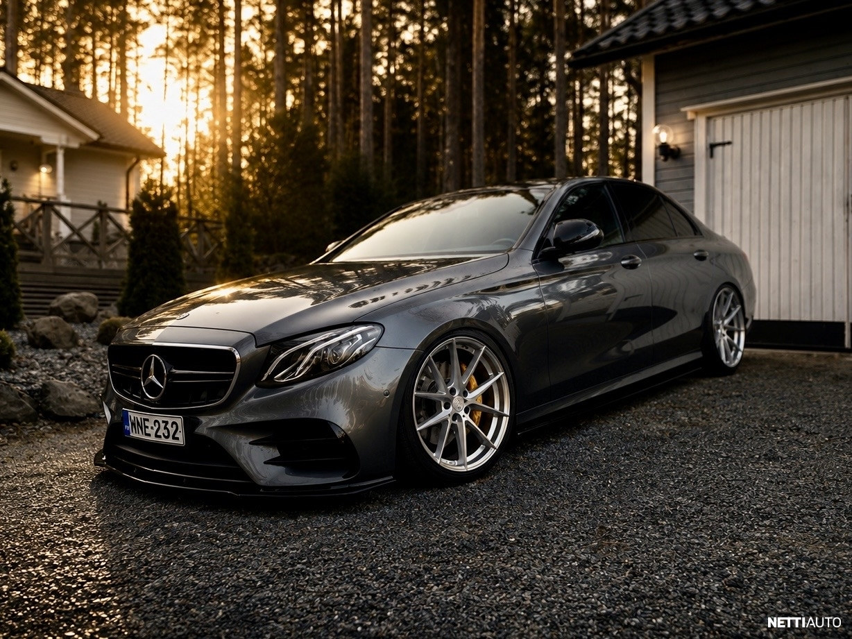 Mercedes-Benz E