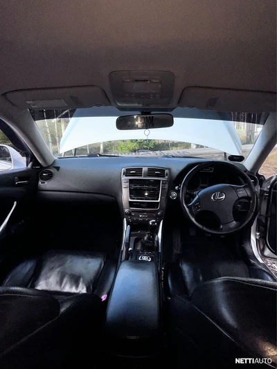 Lexus IS 2005, photo 6/18