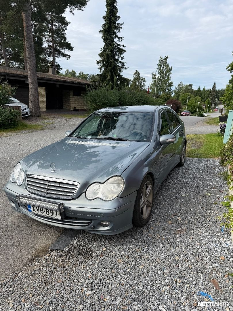 Mercedes-Benz 200