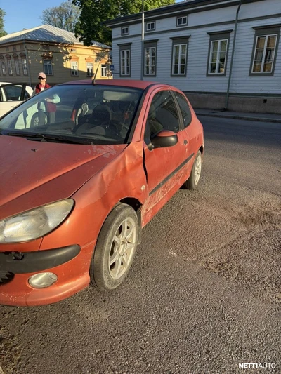Peugeot 206 1.6l 2001, kuva 3/6