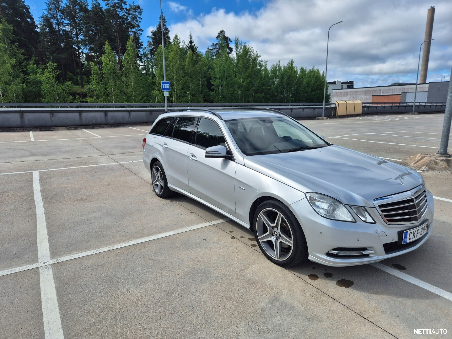 Mercedes-Benz E