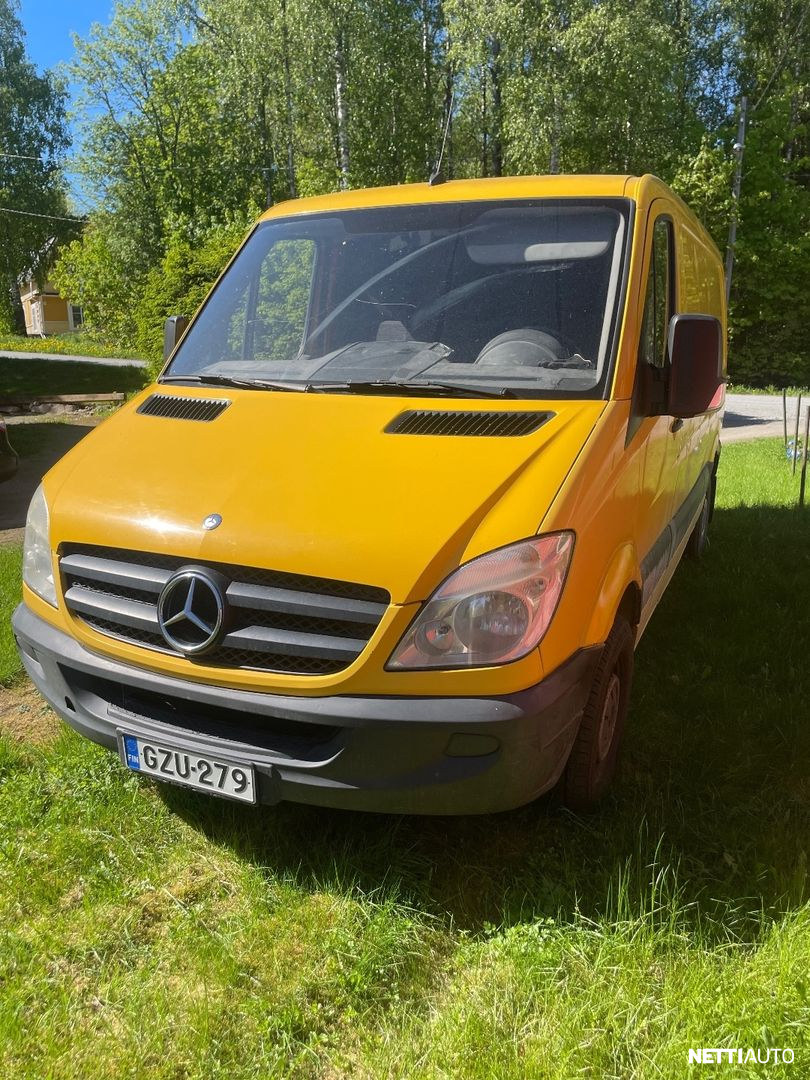 Mercedes-Benz 311