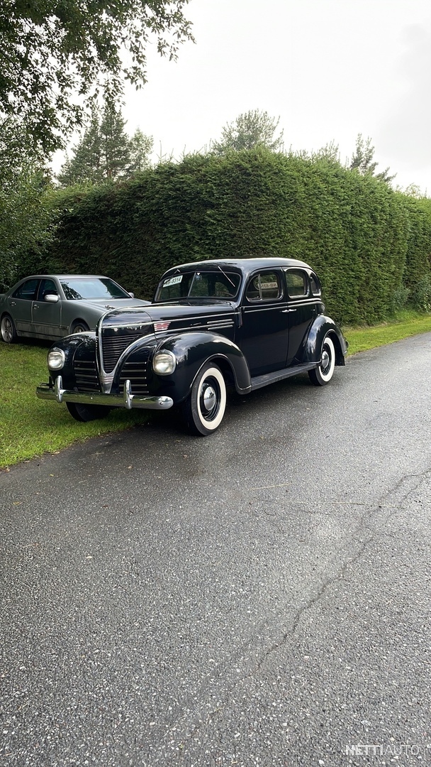 Dodge D8