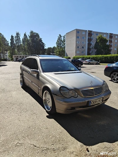 Mercedes-Benz 270 2003, photo 1/9