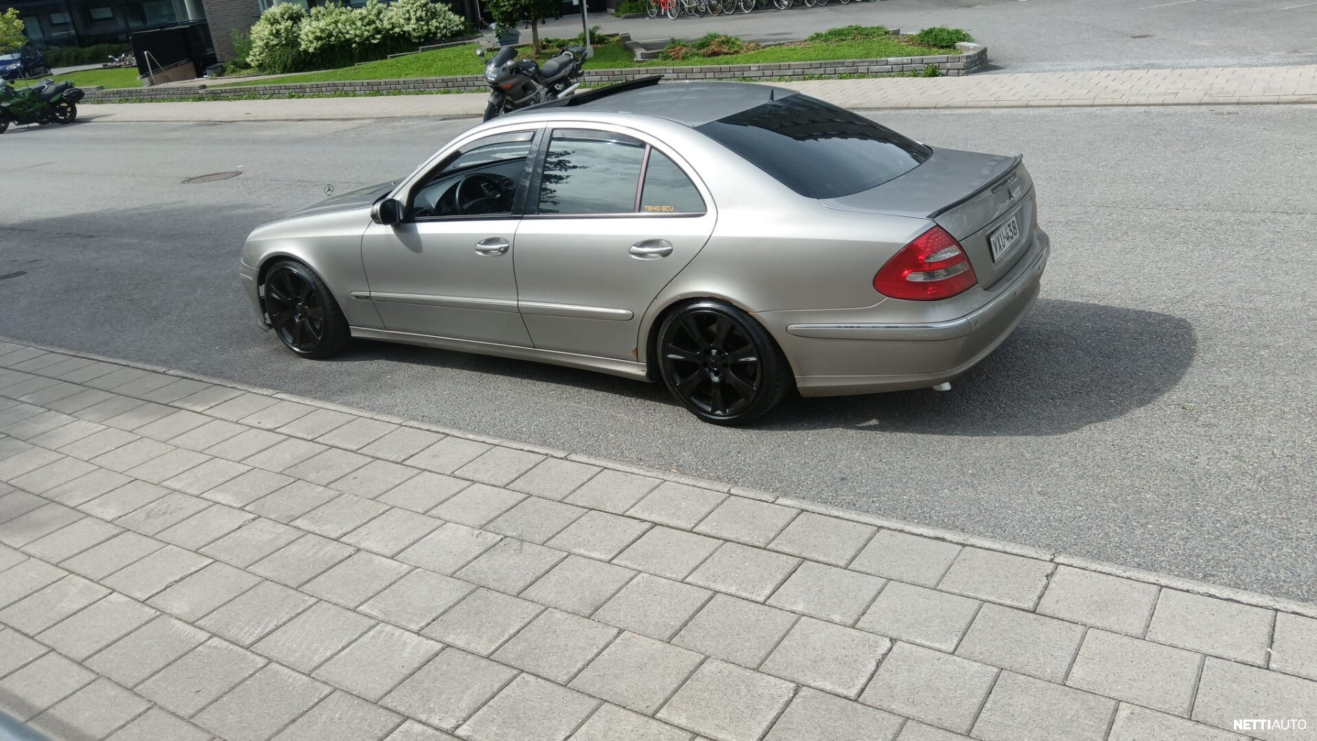 Mercedes-Benz E