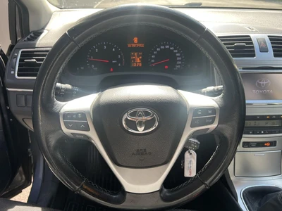 Toyota Avensis 2012, photo 5/10