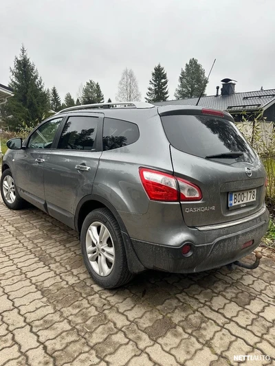 Nissan Qashqai+2 2011, photo 2/6