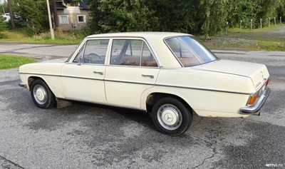 Mercedes-Benz 220 220 Diesel 1972, kuva 6/14