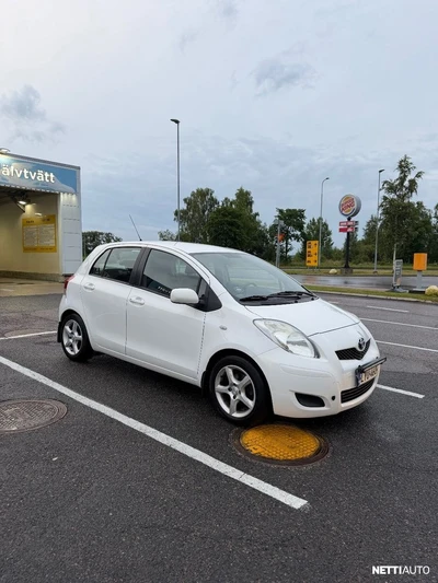 Toyota Yaris Yaris 2010, photo 4/9