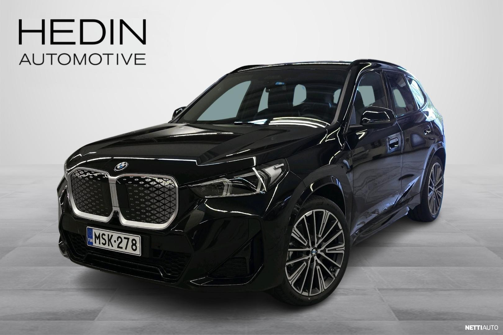 BMW iX1