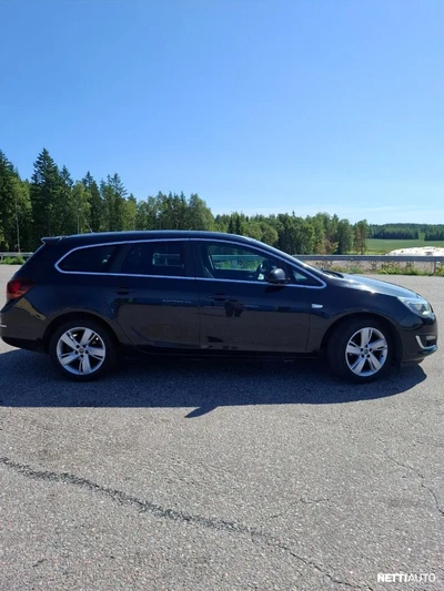 Opel Astra 2013, kuva 6/10