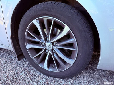 Toyota Avensis 2015, photo 6/14