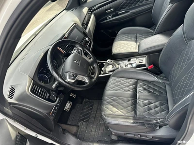 Mitsubishi Outlander PHEV 2020, photo 3/7
