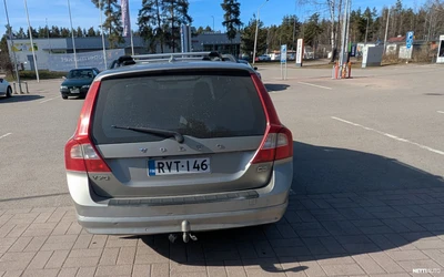 Volvo V70 2,4D Momentum aut 2009, kuva 6/12
