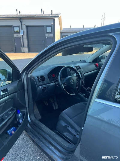 Volkswagen Jetta 2006, kuva 8/8