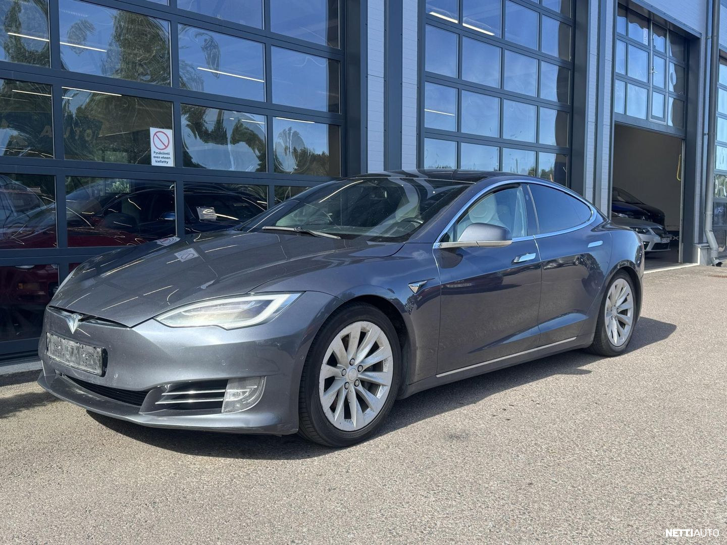 Tesla Model S 2020, kuva 1/17