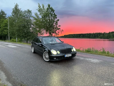 Mercedes-Benz E 2004, kuva 4/11