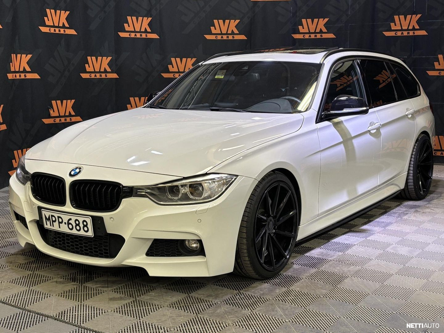 BMW 335