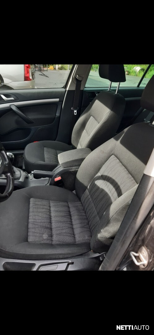 Skoda Octavia 2010, photo 3/11