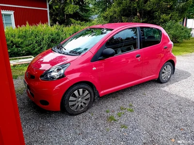 Toyota Aygo 1,0 VVT-i 5ov 2010, kuva 1/7