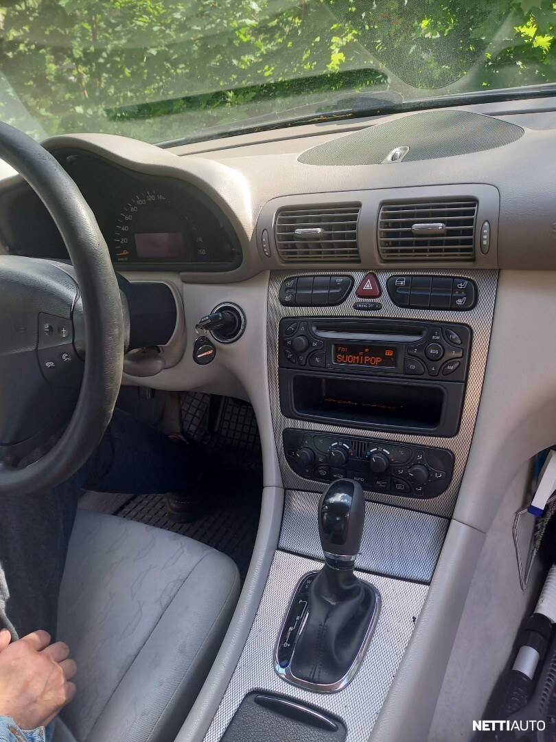 Mercedes-Benz C 200