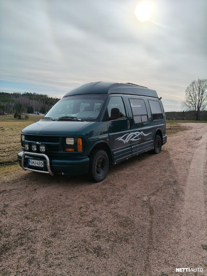 Chevrolet Express 2500