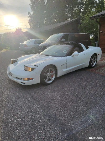 Chevrolet Corvette 1998, kuva 6/10