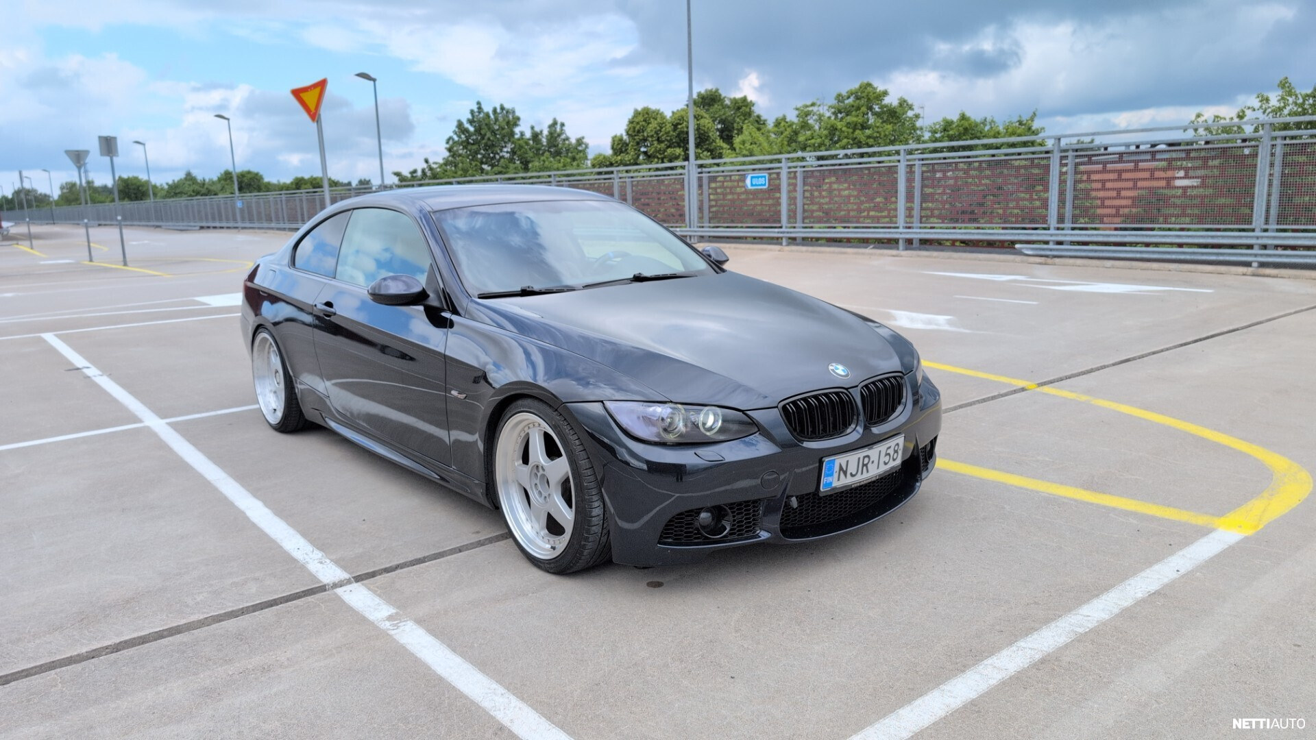 BMW 335