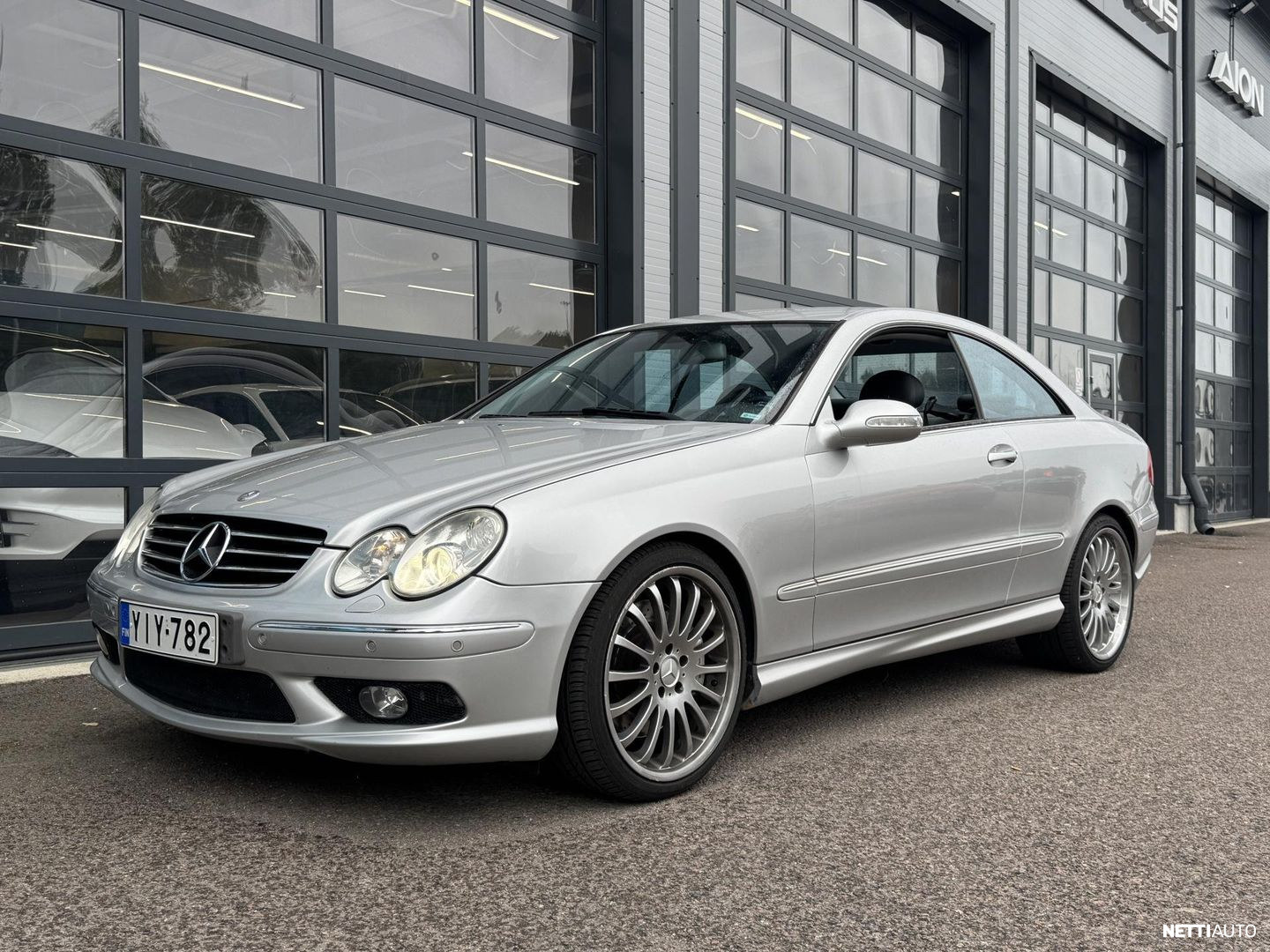 Mercedes-Benz CLK 55 AMG