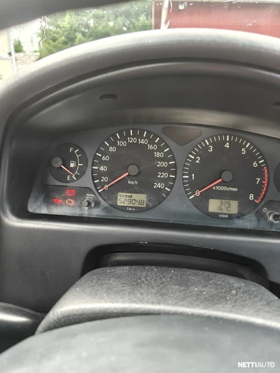 Toyota Avensis 1999, kuva 6/9