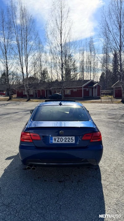 BMW 330 LCI E92 Coupe X-drive 2011, photo 4/16