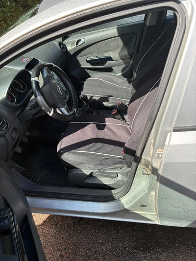 Opel Corsa 2009, kuva 6/11