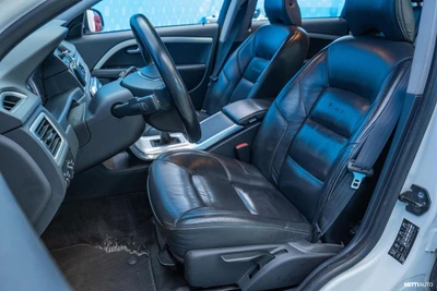 Volvo V70 D4 R-Design Business 2013, photo 7/10